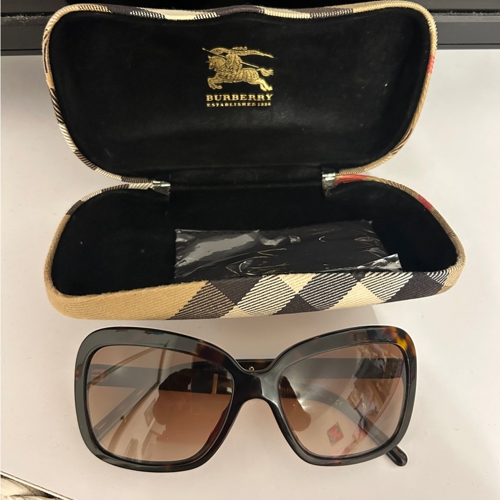 Burberry sunglasses